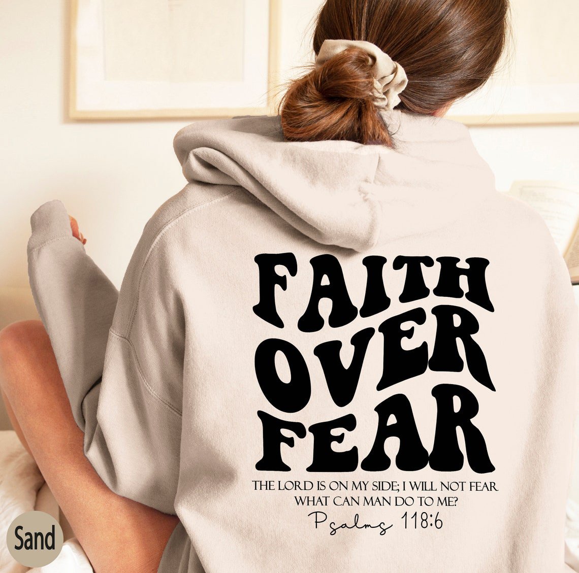 Sudadera cristiana "Fe sobre el miedo" con versículo bíblico