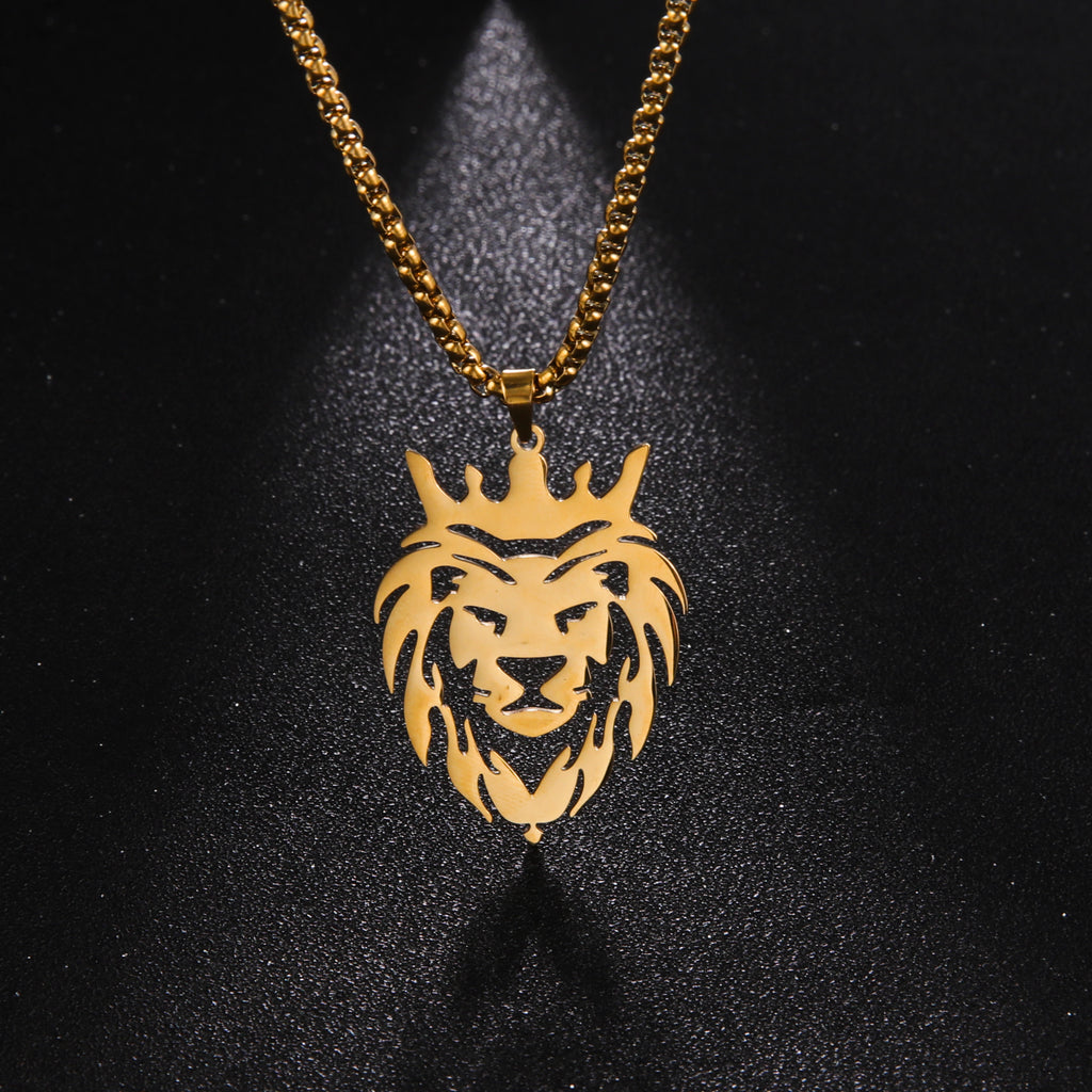 Collar con colgante de cabeza de león dorado para hombre
